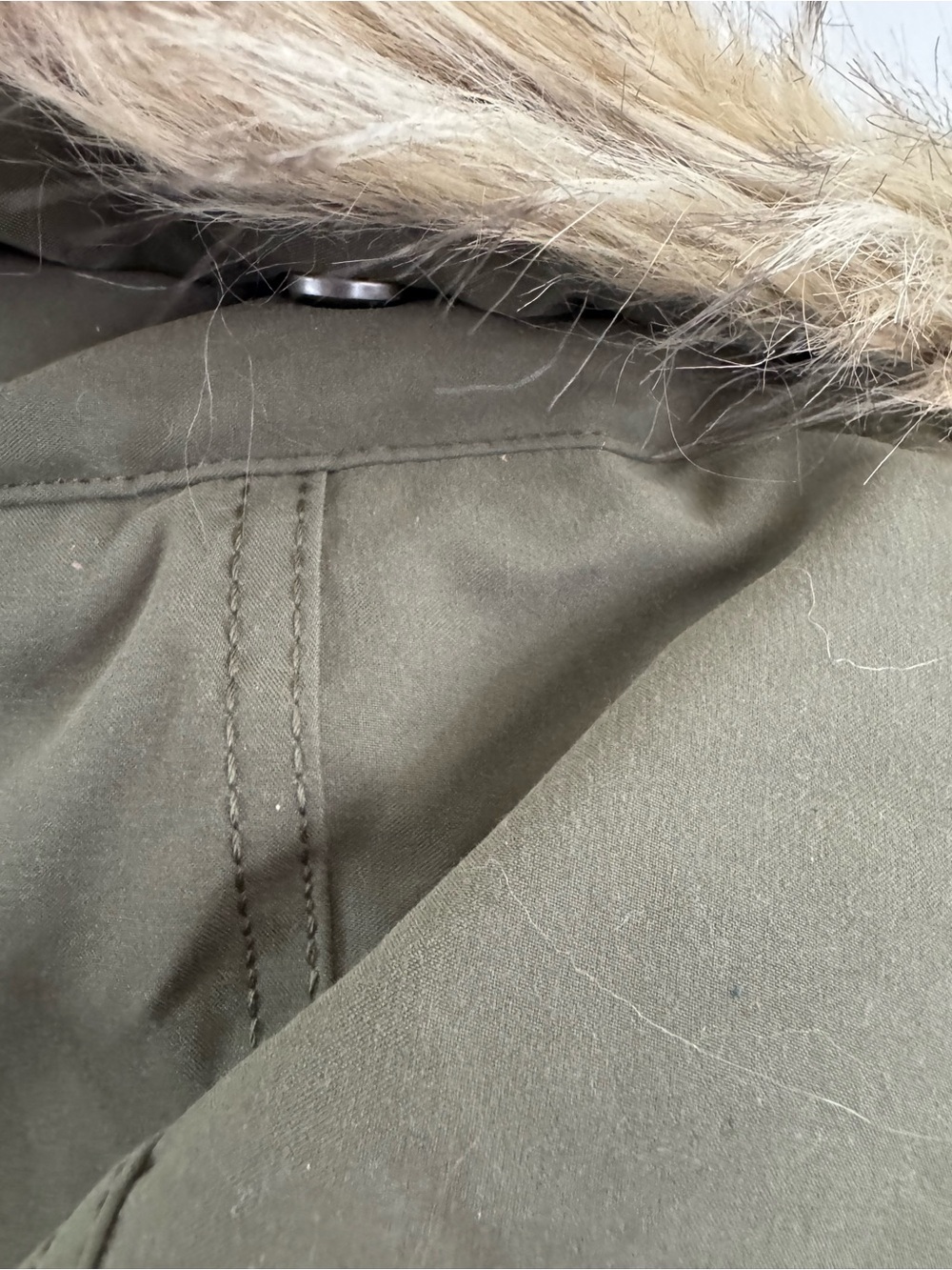 Hollister olive green sherpa-lined faux-fur trimmed hooded parka Size large - Picture 4 of 13